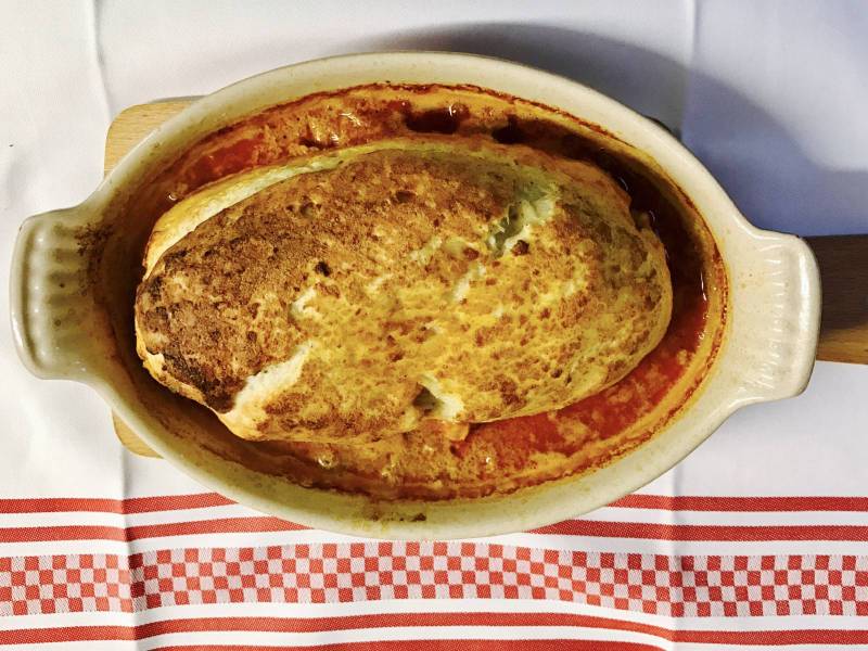 Commande de plats typiques lyonnais pour repas de famille à Lyon